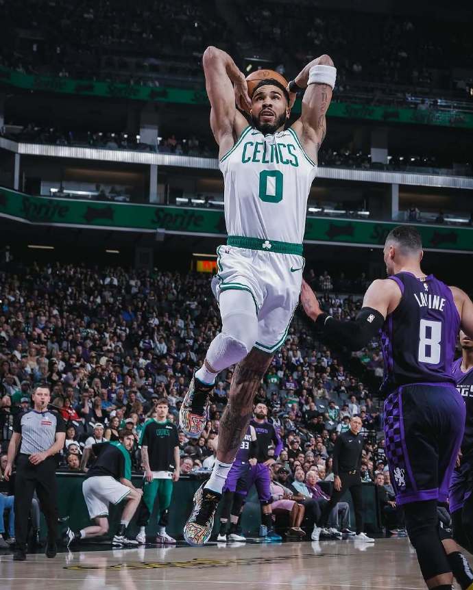 关于塔图姆连续三场比赛得分超过绝杀，日本队挑战极限！的信息华体会官方网站