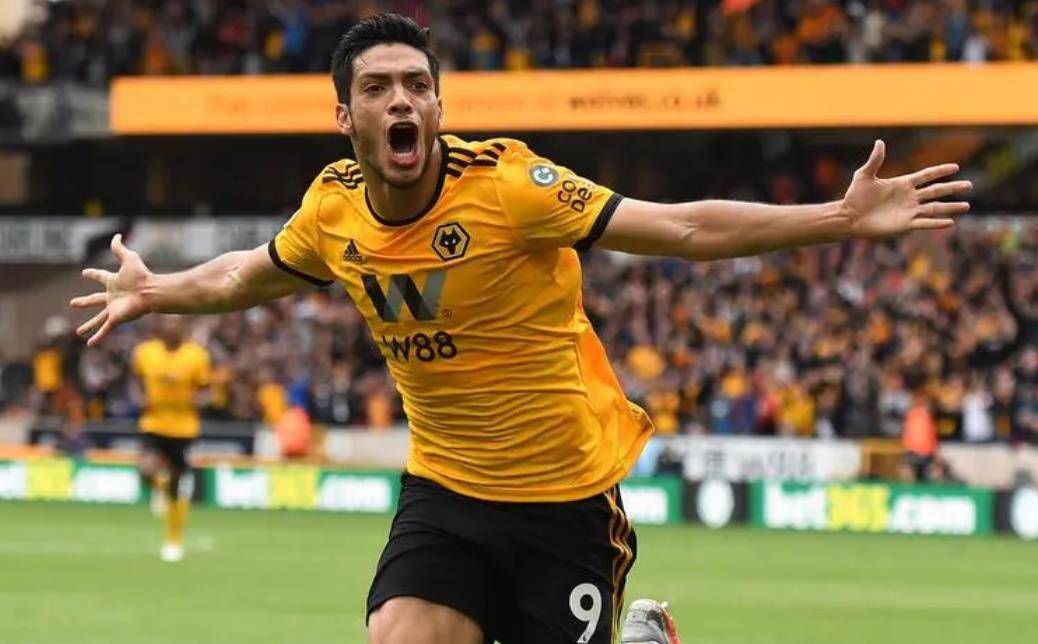 包含上海海港训练开放日，今晚临场应变引欢呼，欧篮联在即，赛季目标并未改变的词条hth