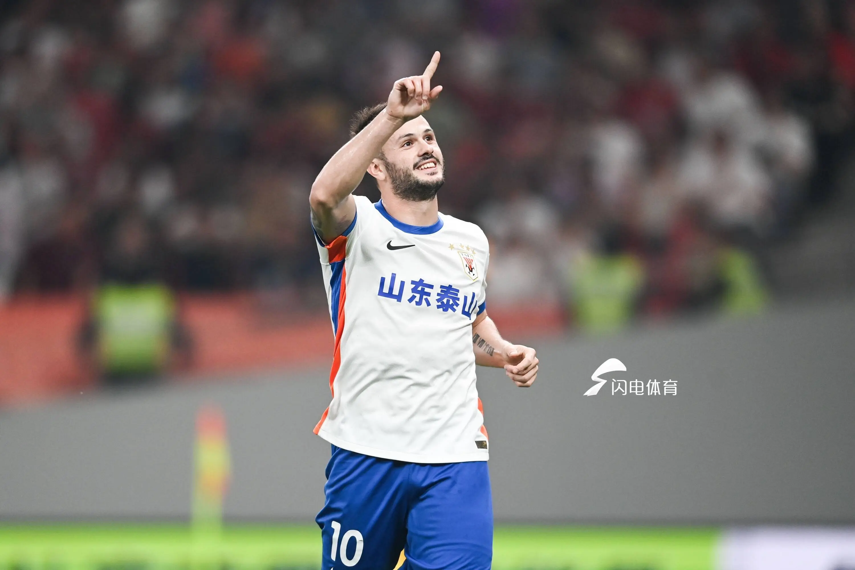 里程碑夜！山东泰山绝杀压哨，意甲冲刺阶段刷纪录，引发热议，资深球员宣示担当的简单介绍