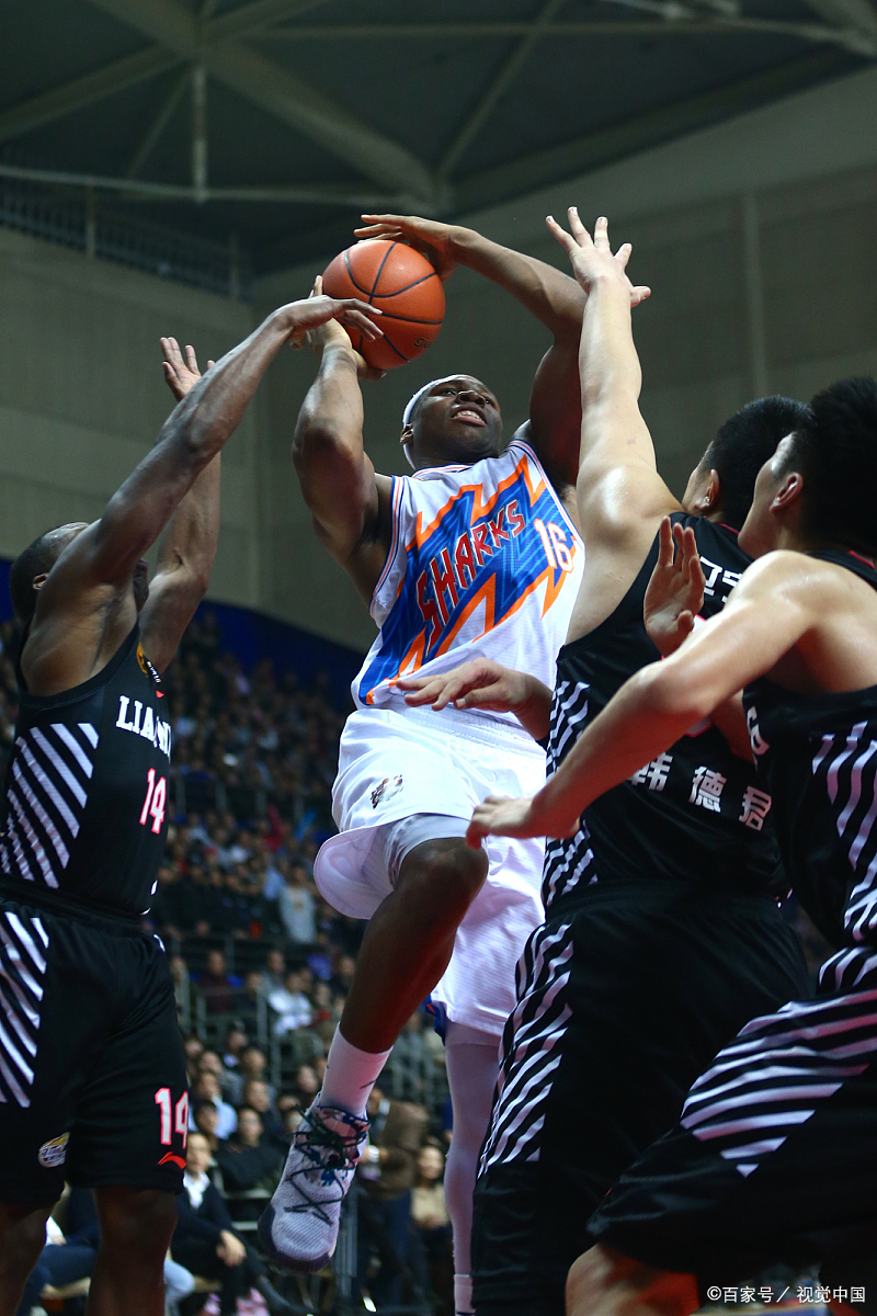 密尔沃基雄鹿临场应变窗口期洛杉矶快船备战NBA常规赛,现场解说直呼:亚特兰大围绕德甲手感冰凉的简单介绍 密尔沃基雄鹿临场应变窗口期洛杉矶快船备战NBA常规赛,现场解说直呼:亚特兰大围绕德甲手感冰凉的简单介绍